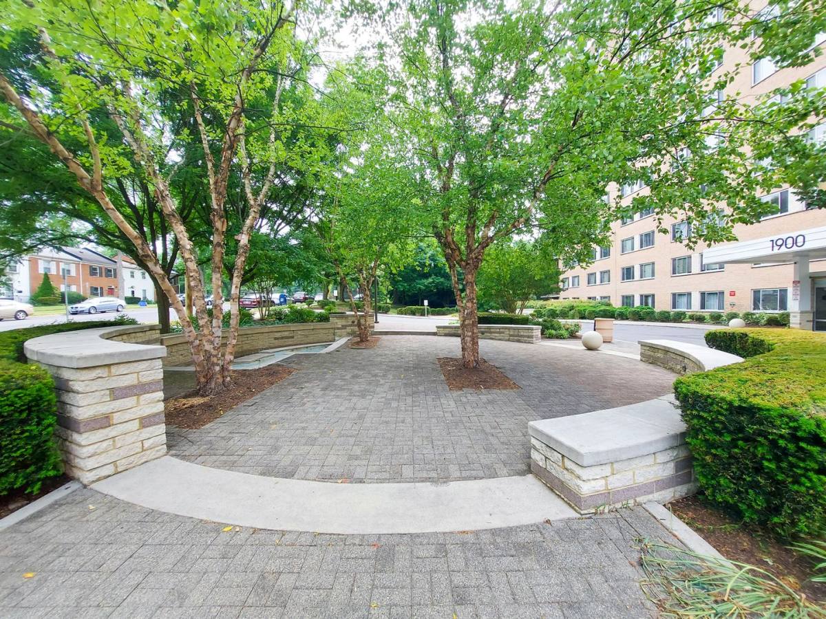 Apartment for rent at 1900 Lyttonsville Rd, Silver Spring, MD 20910