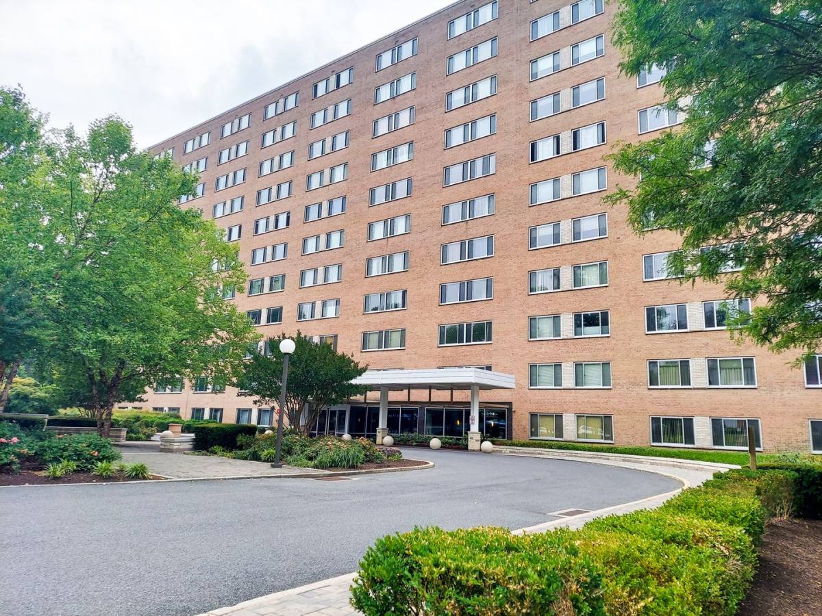 Apartment for rent at 1900 Lyttonsville Rd, Silver Spring, MD 20910
