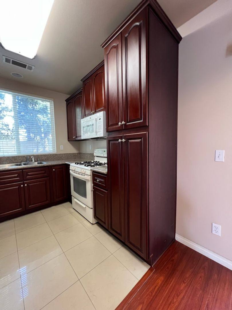 Apartment for rent at 25316 Ebony Lane, Lomita, CA 90717