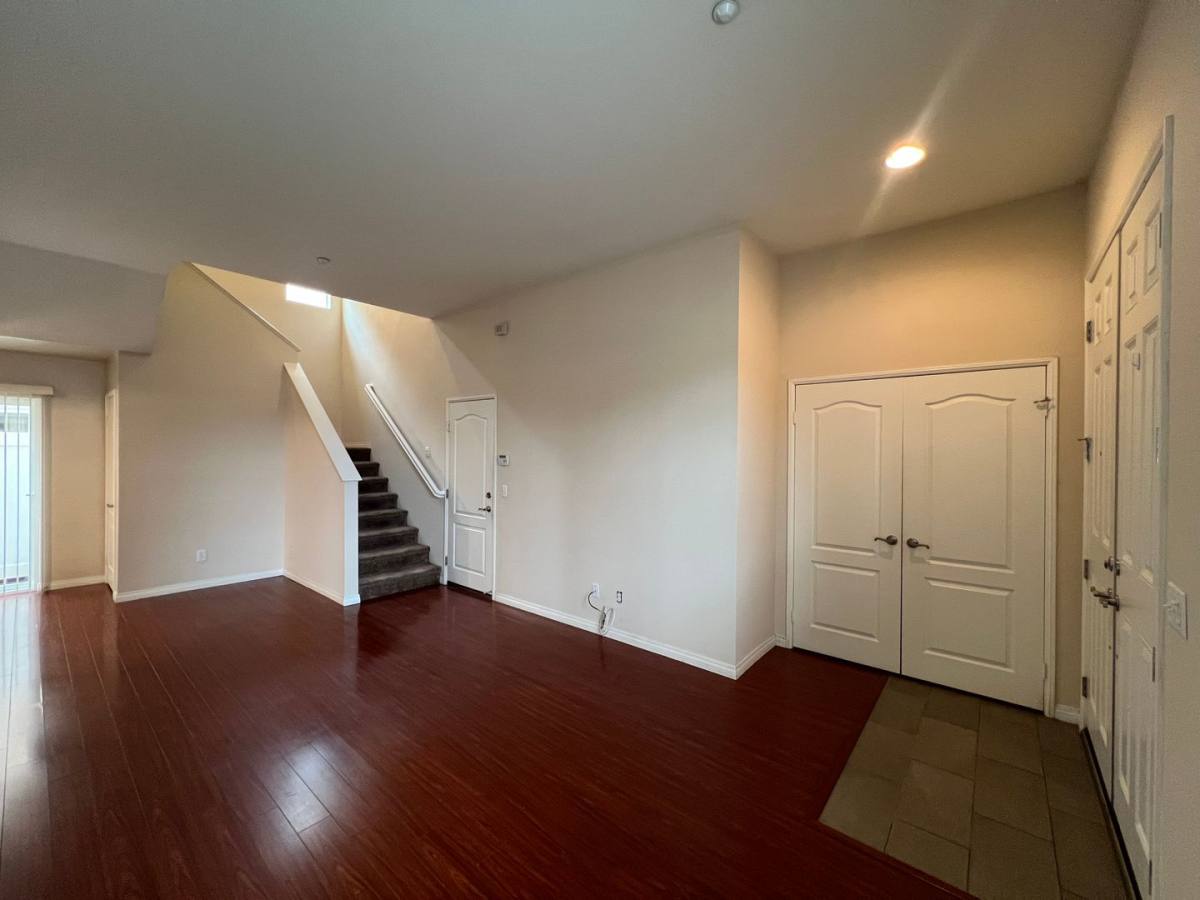 Apartment for rent at 25316 Ebony Lane, Lomita, CA 90717