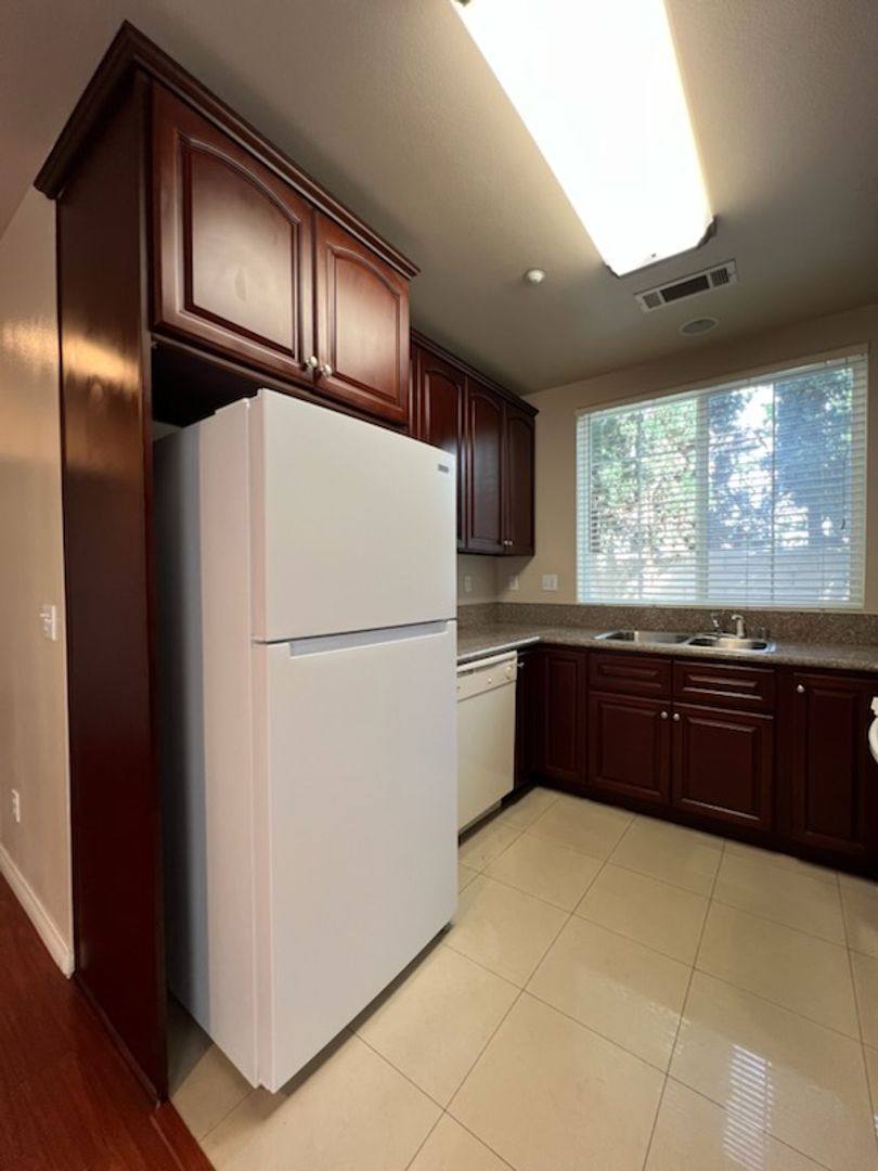 Apartment for rent at 25316 Ebony Lane, Lomita, CA 90717