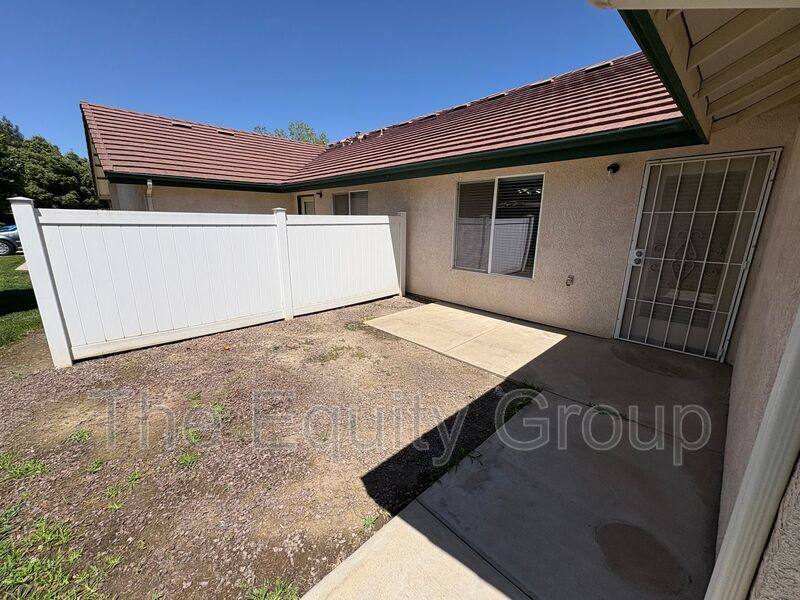 Apartment for rent at 2519 W Oriole Ave, Visalia, CA 93291