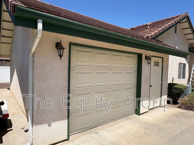 Apartment for rent at 2519 W Oriole Ave, Visalia, CA 93291