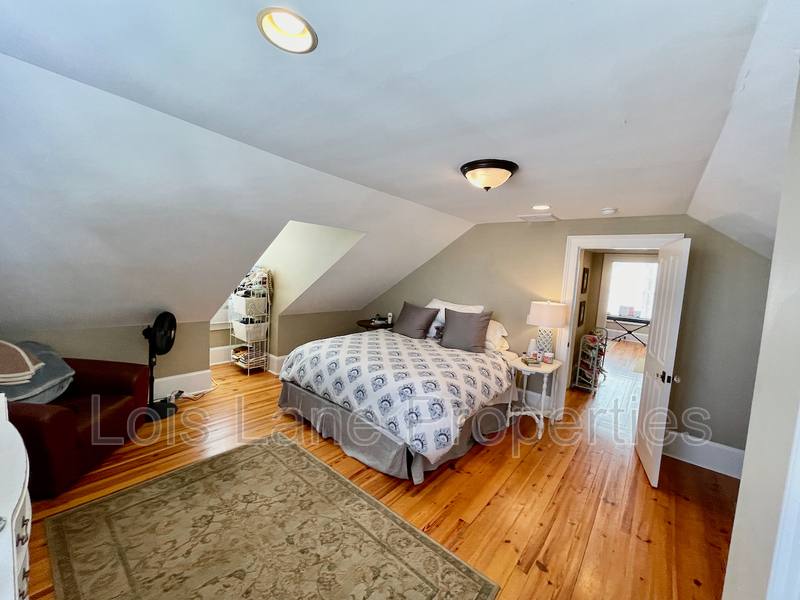 Apartment for rent at 192 Wentworth St #B, Charleston, SC 29401