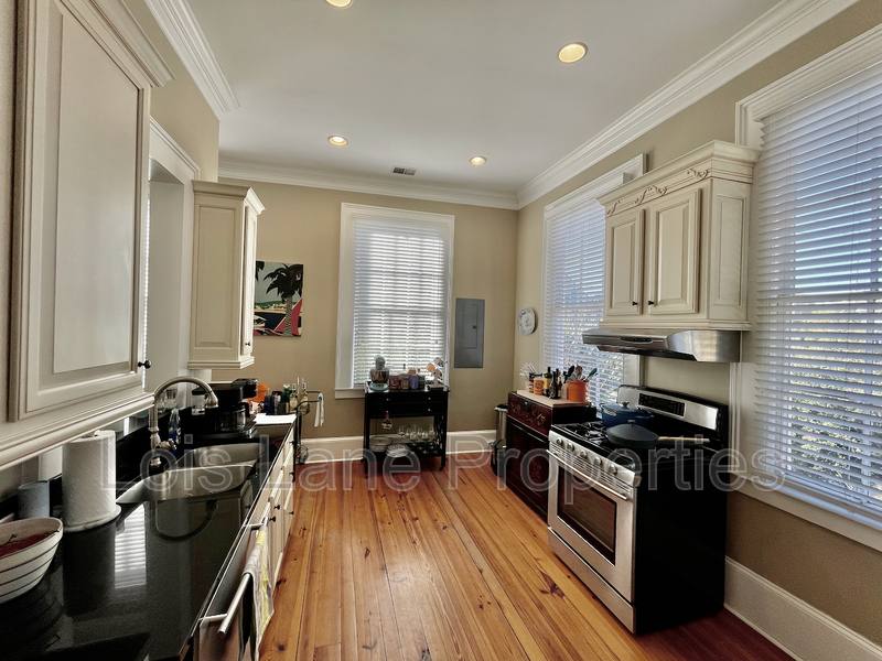 Apartment for rent at 192 Wentworth St #B, Charleston, SC 29401
