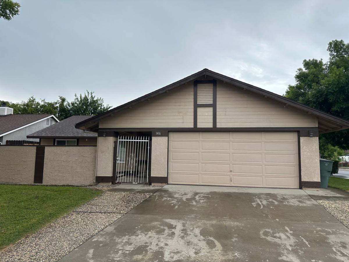 House for rent at 1416 Prairie Dog Dr, Modesto, CA 95355