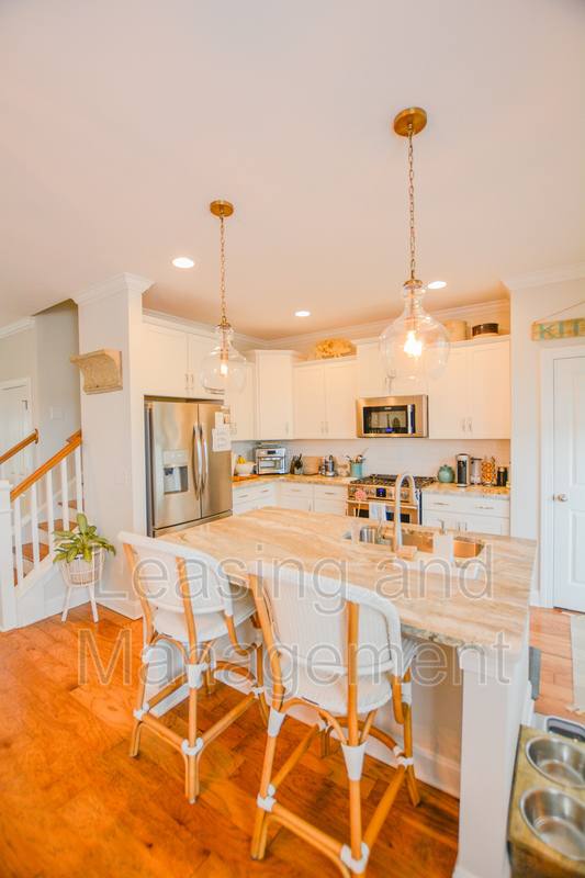 Townhouse for rent at 1596 Prince Edward St, Mount Pleasant, SC 29466