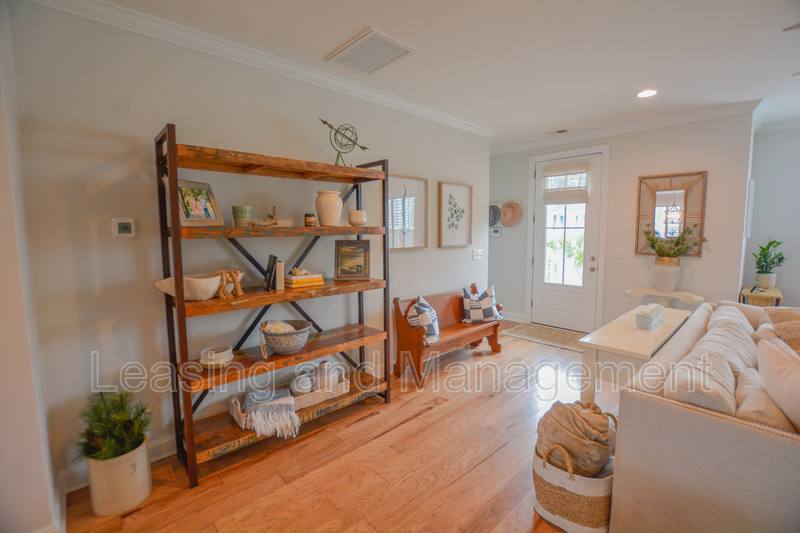 Townhouse for rent at 1596 Prince Edward St, Mount Pleasant, SC 29466