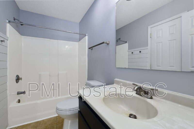 Townhouse for rent at 12 Hayfield Lane, Greer, SC 29650