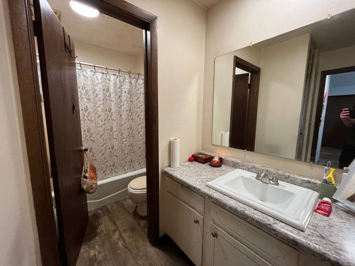 Apartment for rent at 10610 W Oklahoma Ave, Milwaukee, WI 53227