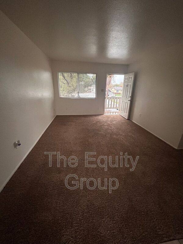 Apartment for rent at 331 E Elm St #6, Hanford, CA 93230