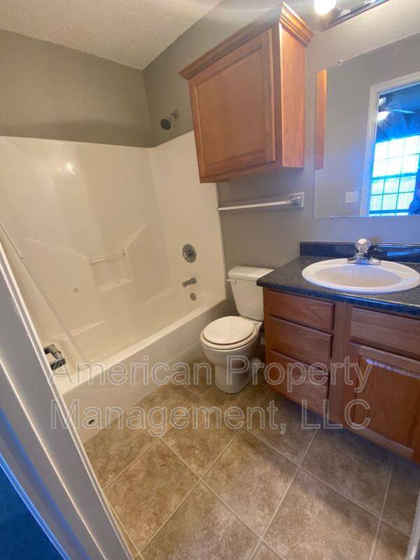 Apartment for rent at 4716 NE Wisconsin St, Bartlesville, OK 74006