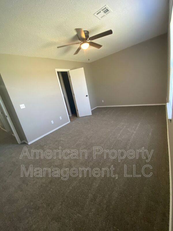 Apartment for rent at 4716 NE Wisconsin St, Bartlesville, OK 74006
