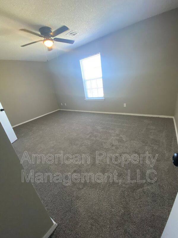 Apartment for rent at 4716 NE Wisconsin St, Bartlesville, OK 74006