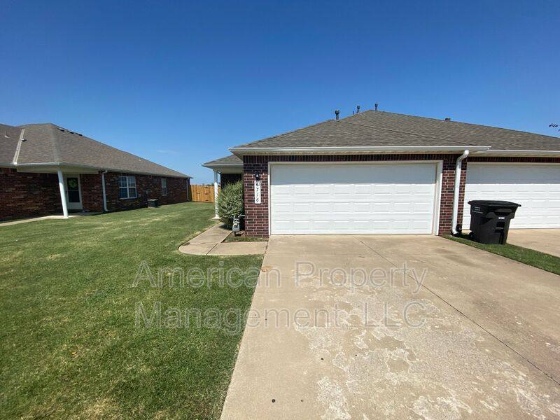 Apartment for rent at 4716 NE Wisconsin St, Bartlesville, OK 74006