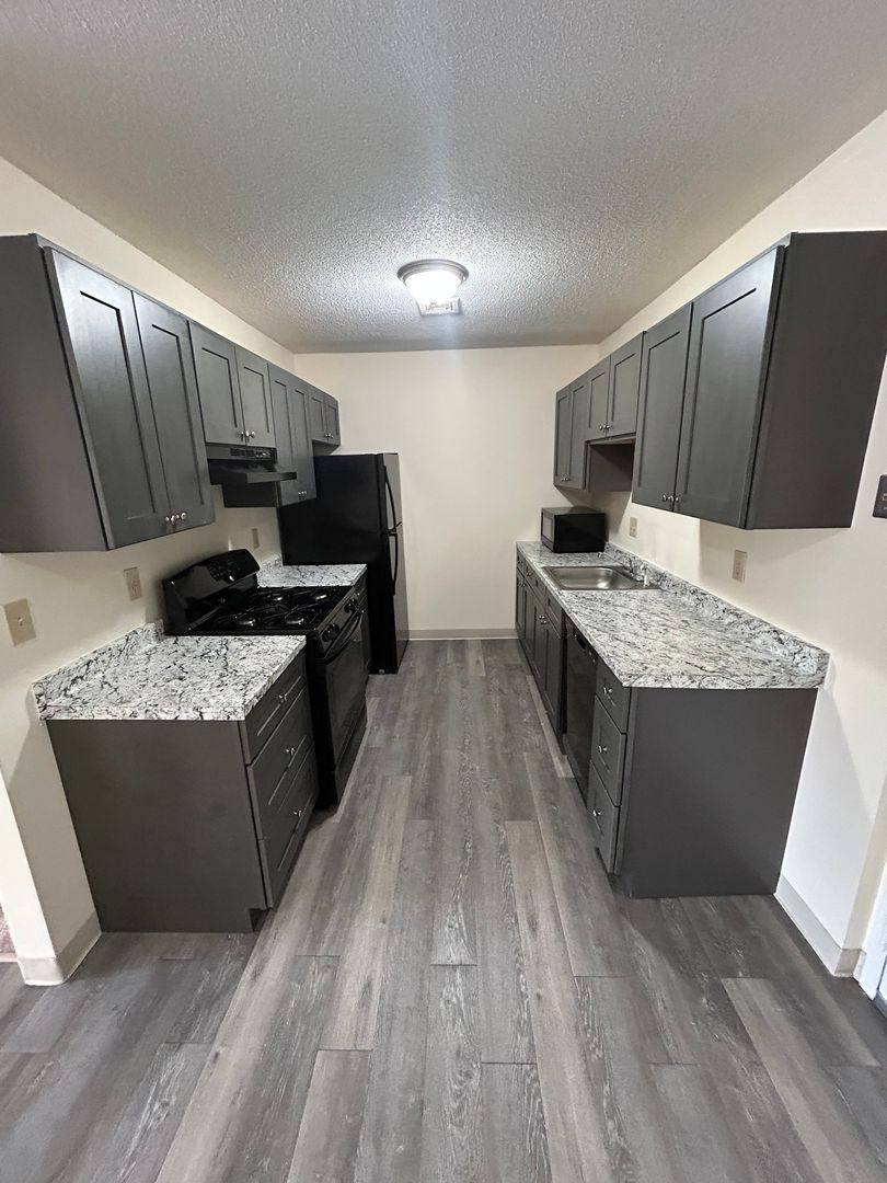 Apartment for rent at 190 Ledge St, Nashua, NH 03060
