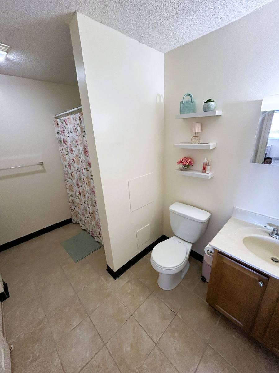 Apartment for rent at 190 Ledge St, Nashua, NH 03060