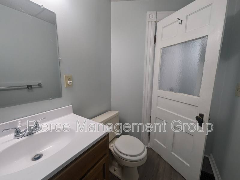 Apartment for rent at 6 Blake St #1B, Concord, NH 03301