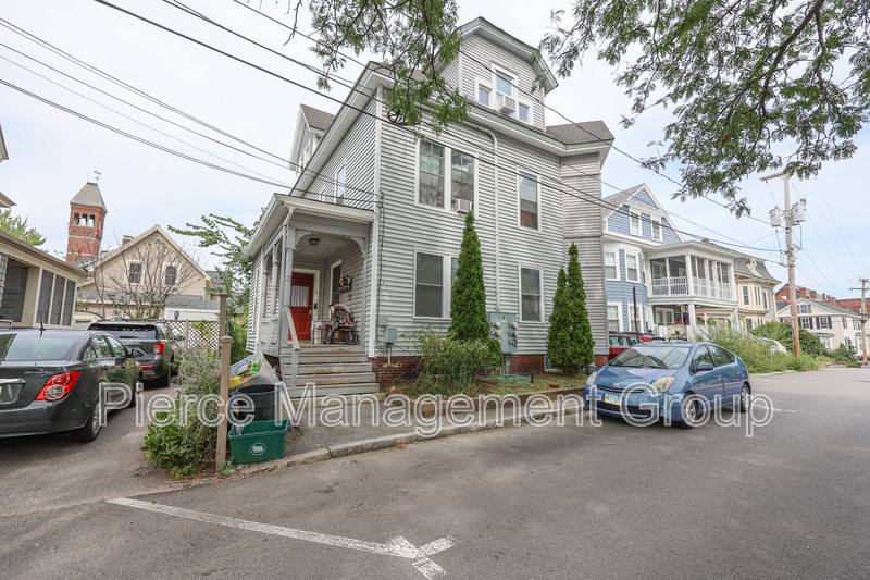 Apartment for rent at 6 Blake St #1B, Concord, NH 03301