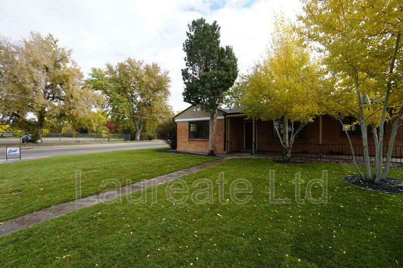 Townhouse for rent at 2880 N Harrison St, Denver, CO 80205