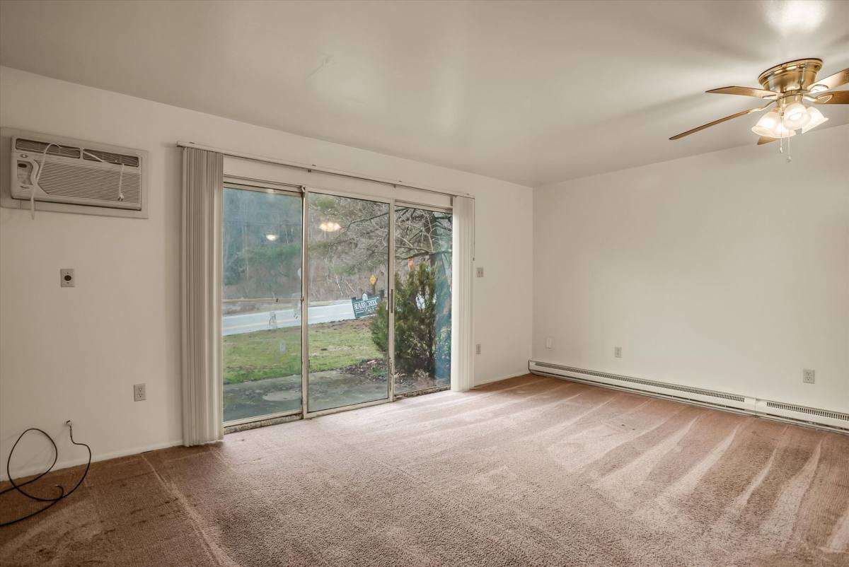 Apartment for rent at 500 Center Grange Rd, Monaca, PA 15061