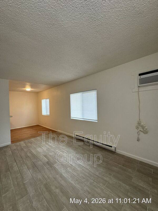 Apartment for rent at 560 S Richmond Ave #5, Hanford, CA 93230
