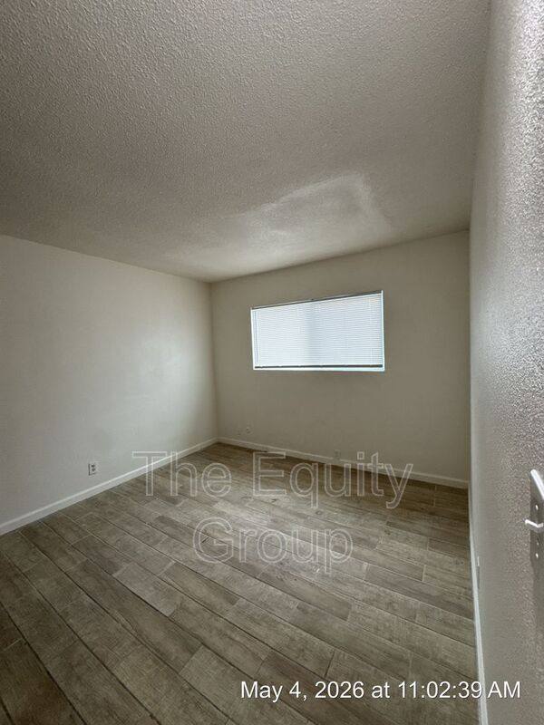 Apartment for rent at 560 S Richmond Ave #5, Hanford, CA 93230