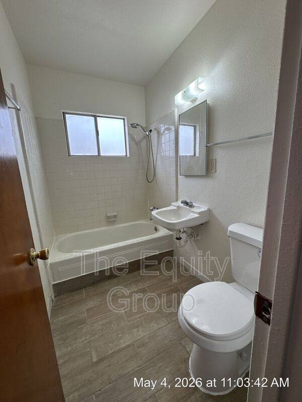 Apartment for rent at 560 S Richmond Ave #5, Hanford, CA 93230