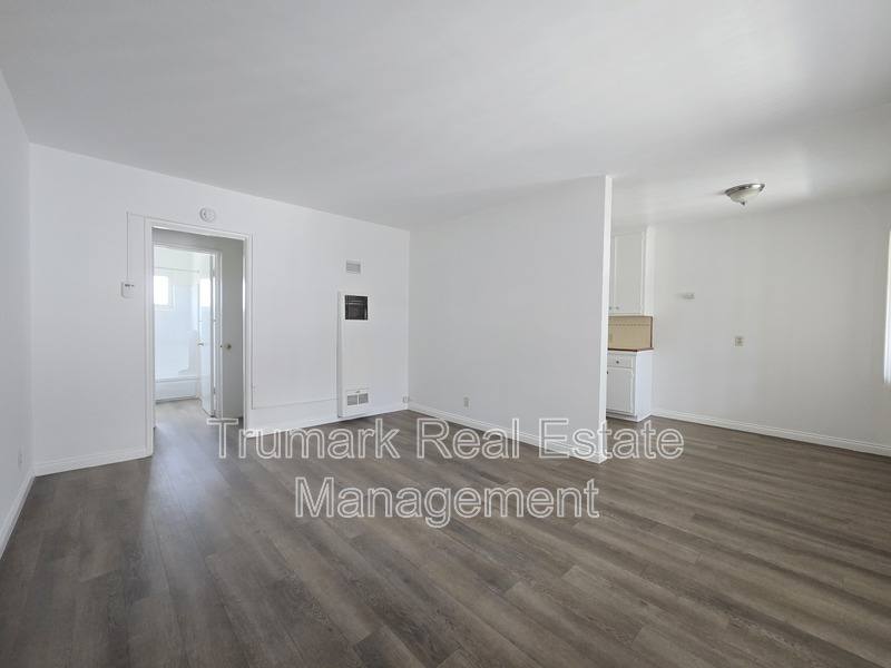 Apartment for rent at 103 S Roosevelt #9, Pasadena, CA 91107