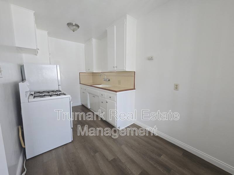 Apartment for rent at 103 S Roosevelt #9, Pasadena, CA 91107
