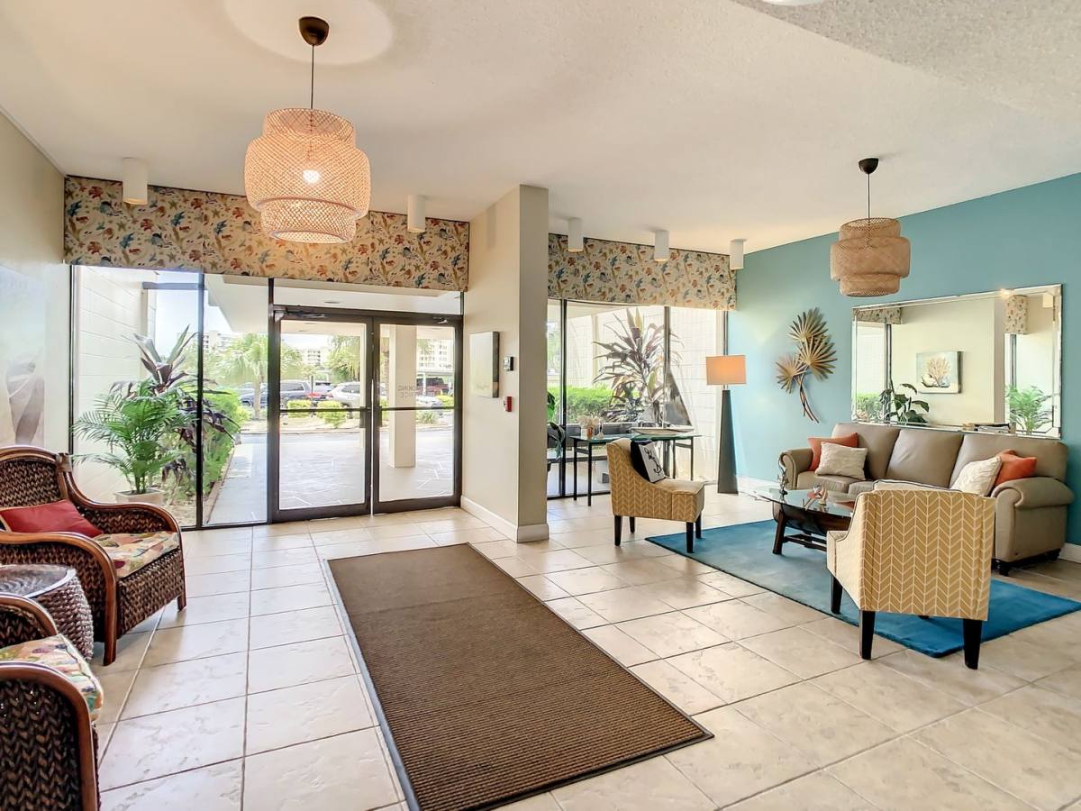 Condo for rent at 7400 Sun Island Dr, Saint Petersburg, FL 33707