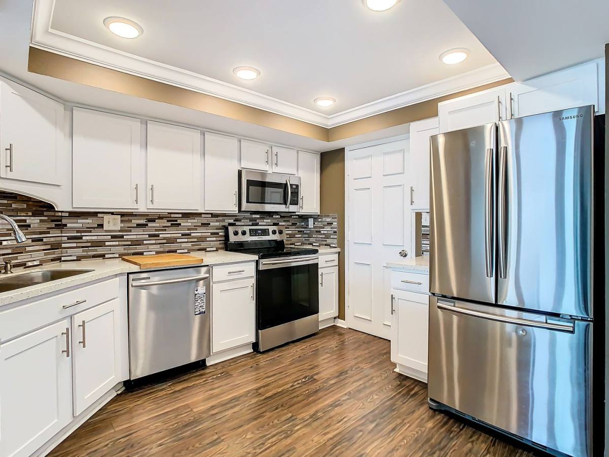 Condo for rent at 7400 Sun Island Dr, Saint Petersburg, FL 33707