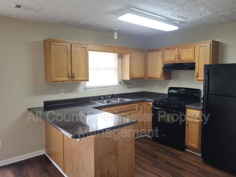 Townhouse for rent at 5543 Pineridge Court, Forest Park, GA 30297