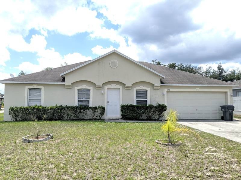 House for rent at 1907 Manatee Dr, Kissimmee, FL 34759