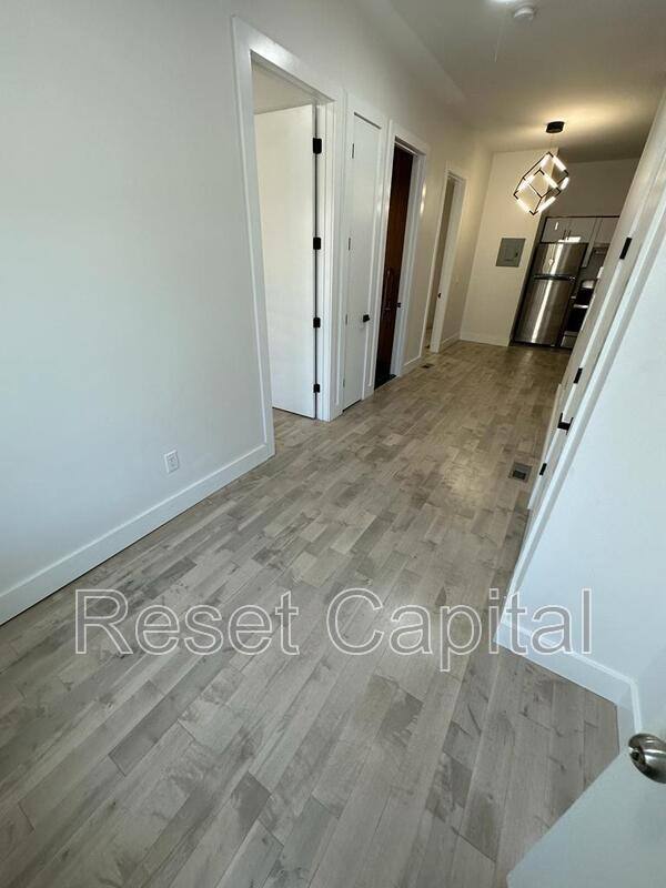 Apartment for rent at 40 Johnston Ave, Kearny, NJ 07032