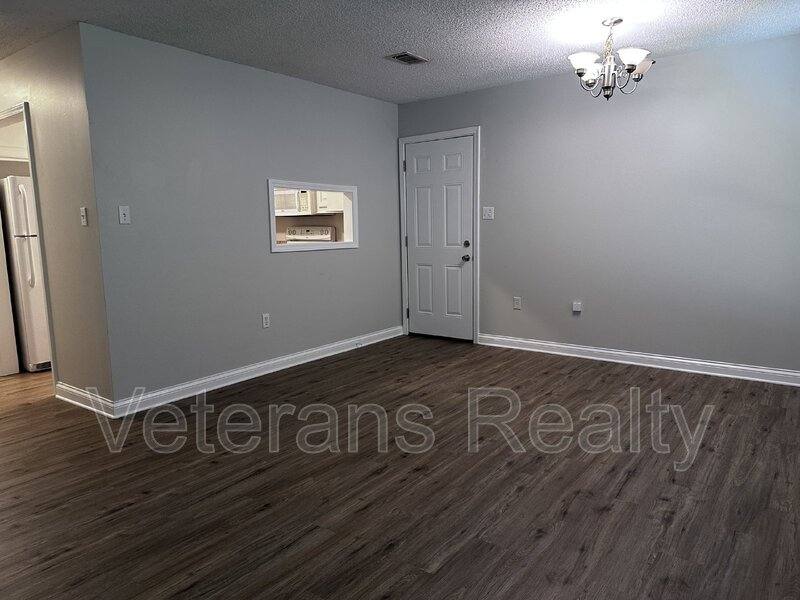 Apartment for rent at 200B Commerce St, Gulfport, MS 39507
