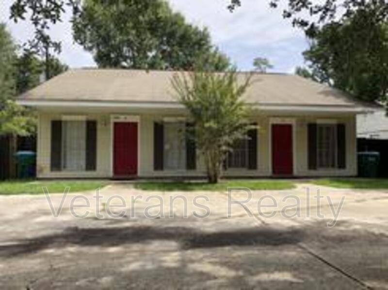 Apartment for rent at 200B Commerce St, Gulfport, MS 39507