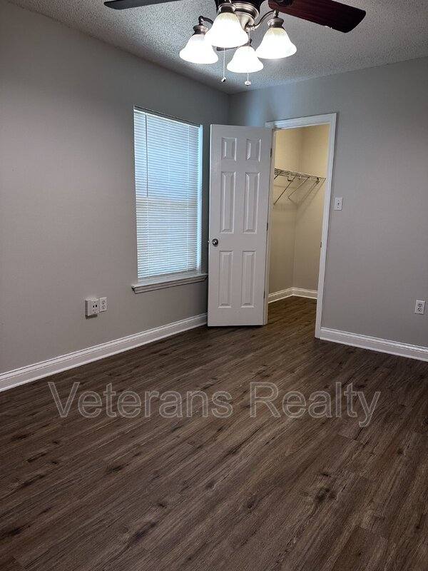 Apartment for rent at 200B Commerce St, Gulfport, MS 39507
