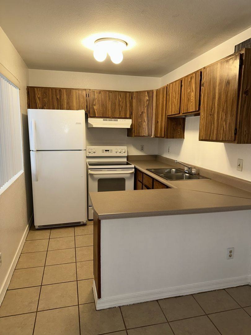 Apartment for rent at 2700 McCulloch Blvd N, Lake Havasu City, AZ 86403