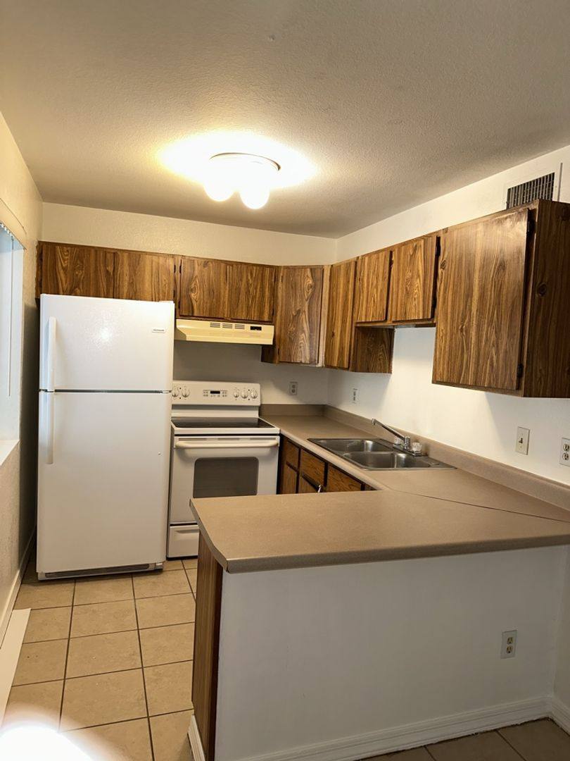 Apartment for rent at 2700 McCulloch Blvd N, Lake Havasu City, AZ 86403