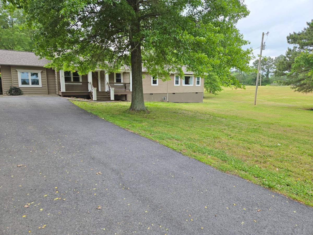 House for rent at 285 Co Rd, Vinemont, AL 35179