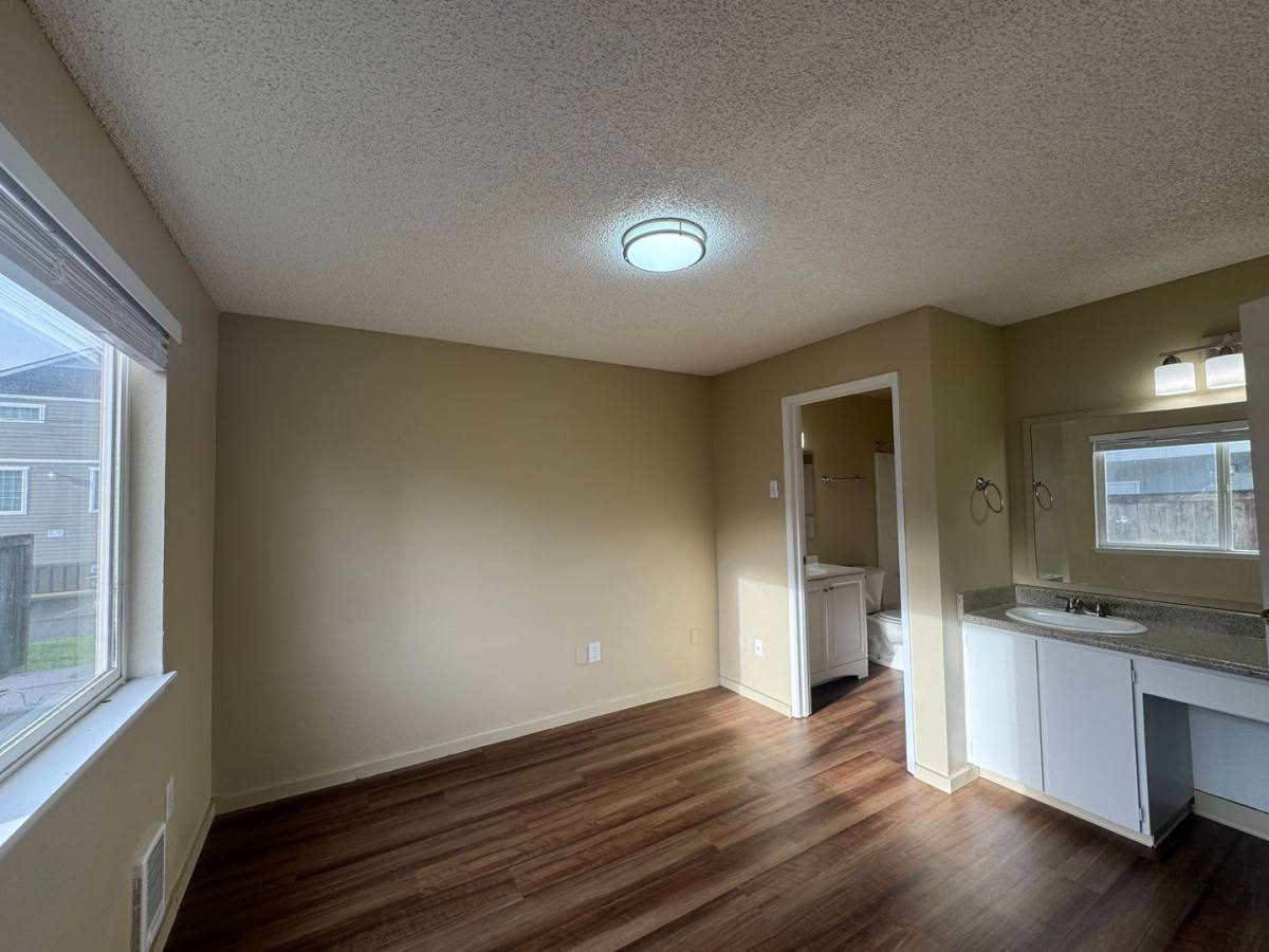 Apartment for rent at 4018-4028 S Warner St, Tacoma, WA 98409