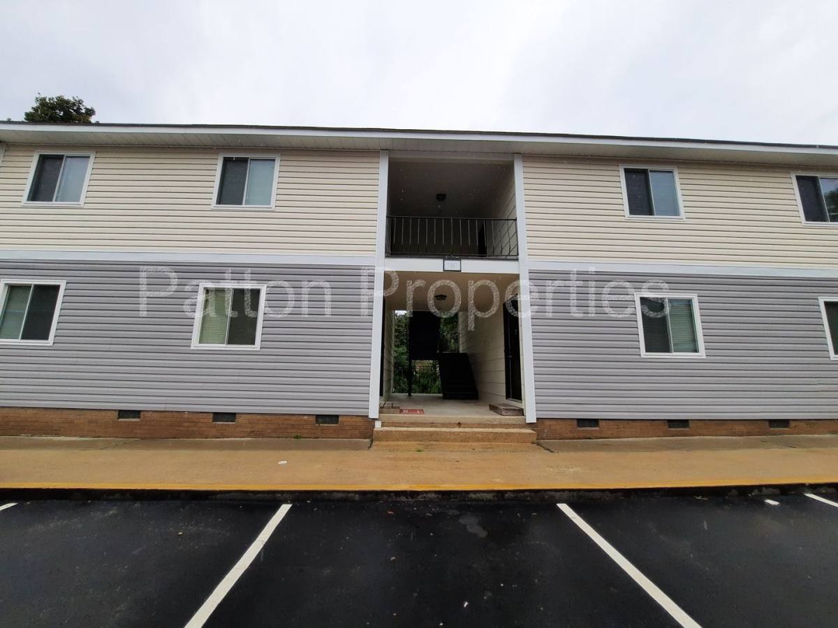 Apartment for rent at 1426 Platt Springs Rd, West Columbia, SC 29169