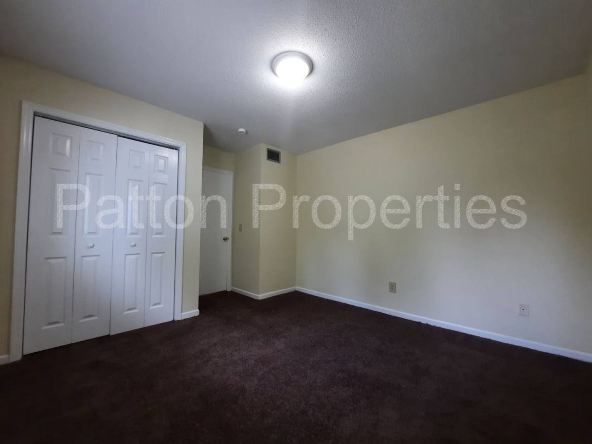 Apartment for rent at 1426 Platt Springs Rd, West Columbia, SC 29169