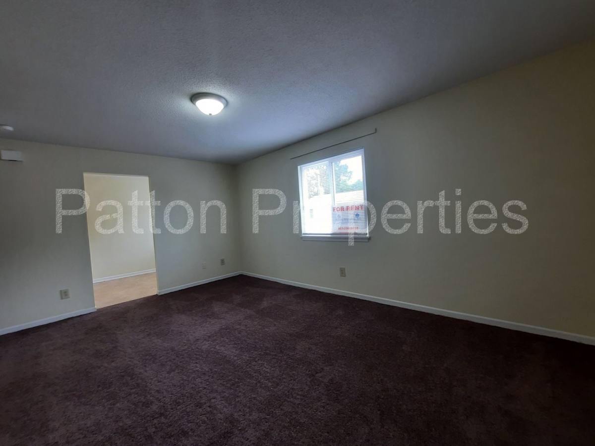 Apartment for rent at 1426 Platt Springs Rd, West Columbia, SC 29169