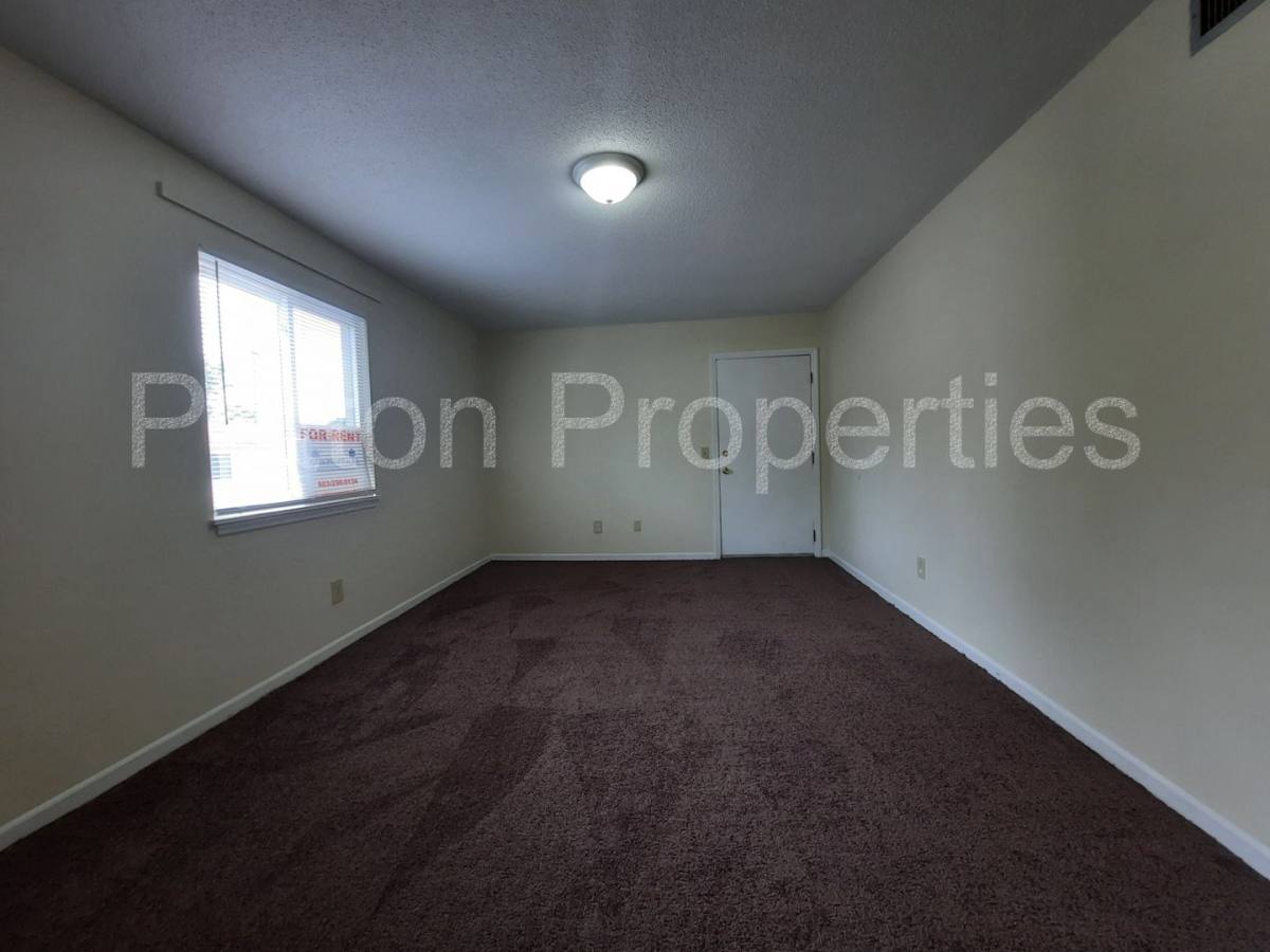 Apartment for rent at 1426 Platt Springs Rd, West Columbia, SC 29169