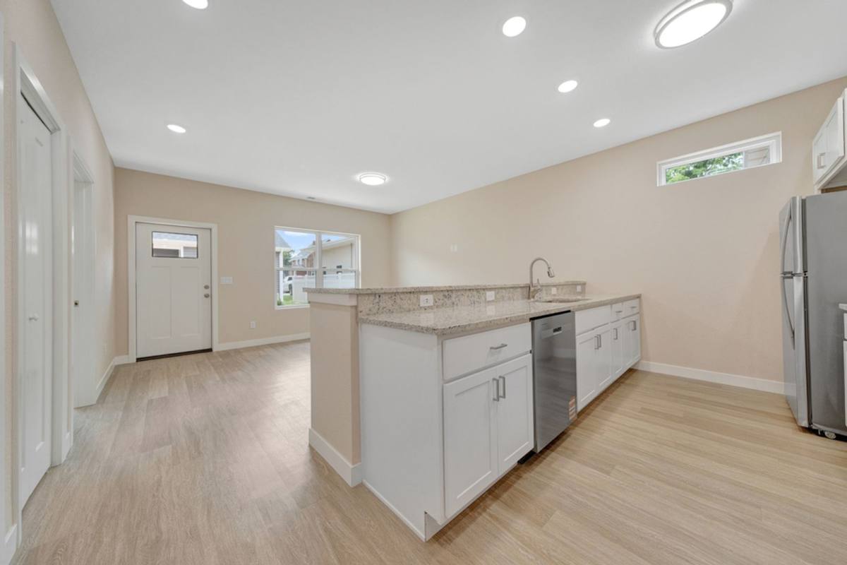 Townhouse for rent at 105 E Ensey #A, Tuscola, IL 61953