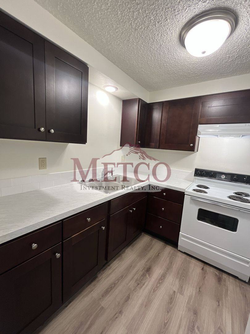 Apartment for rent at 1754 J St, Springfield, OR 97477