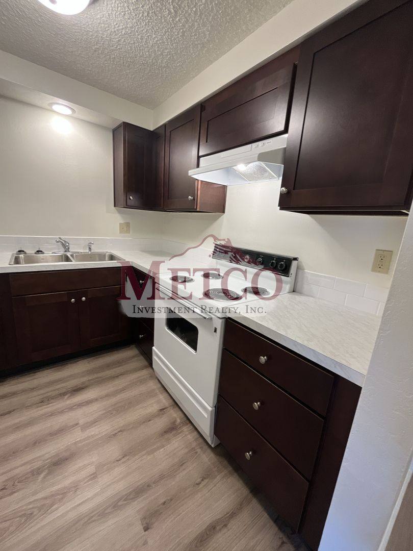 Apartment for rent at 1754 J St, Springfield, OR 97477