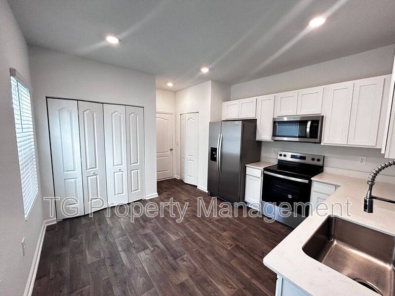 House for rent at 9209 Stony Brook Rd -Baymeadows Circle W, Jacksonville, FL 32256